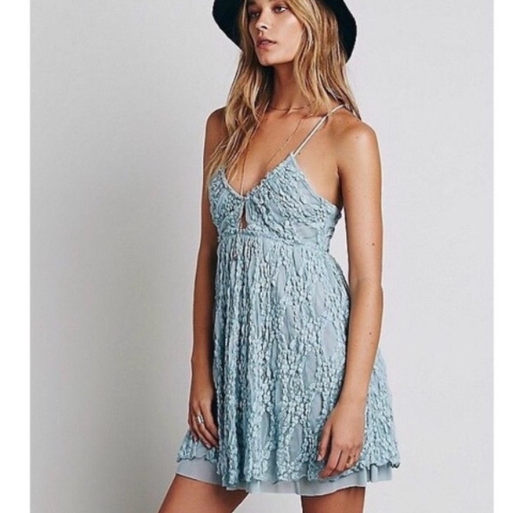 Free People Nicolette Dress
Sz L. Light Blue Lace